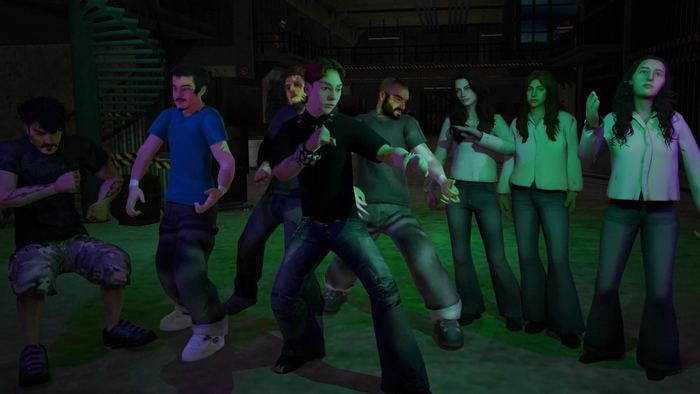 Still del videoclip: escena sobreexpuesta en exteriores